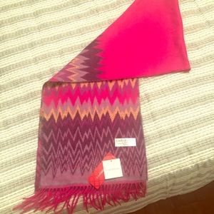 NWT Beautiful Scarf